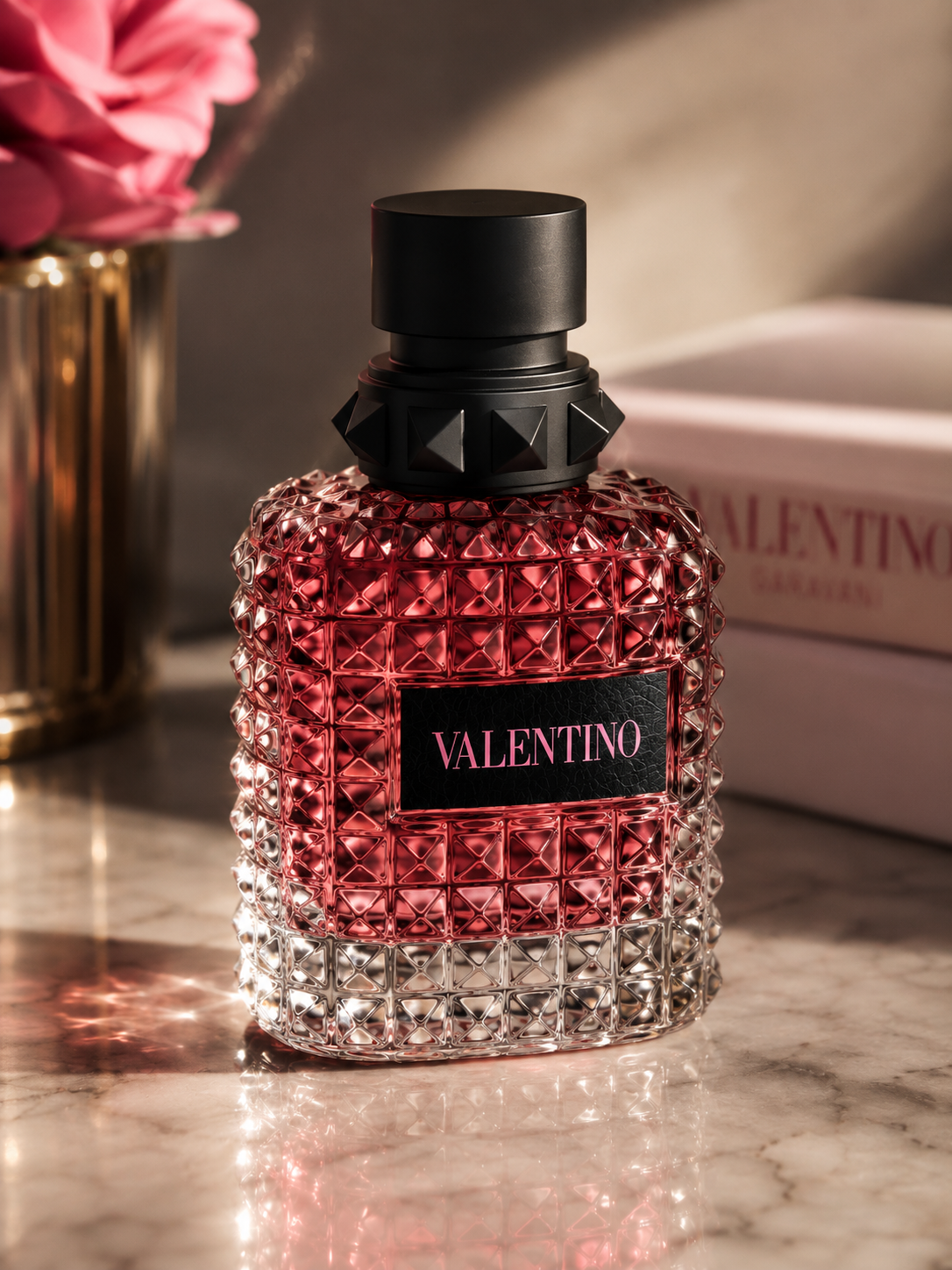Valentino Donna Born in Roma Intense